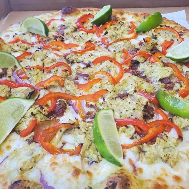 Cilantro Lime Chicken Pizza 15" - 8 Slices.