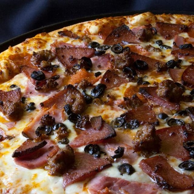 Widowmaker Pizza 12" - 6 Slices.